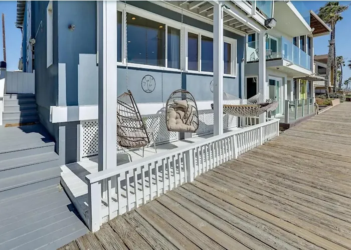 Sea La Vie Beachhouse On The Sand