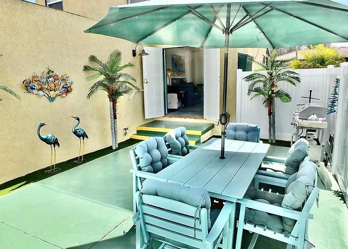 Walk To Beach Tropical Patio Sleeps 5